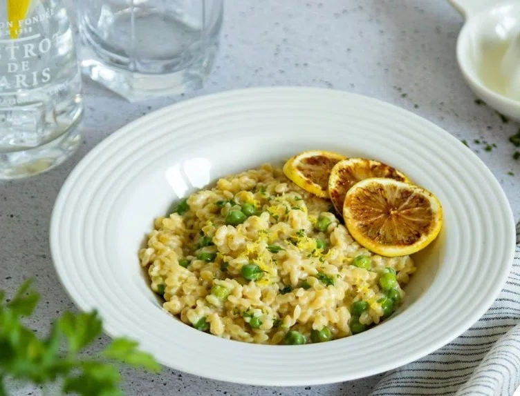 Falso risotto de limón y guisantes Vegetariana