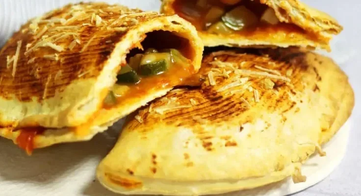 Pizza calzone vegana