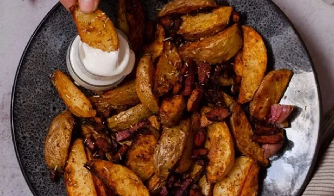 Patatas especiadas con tofu